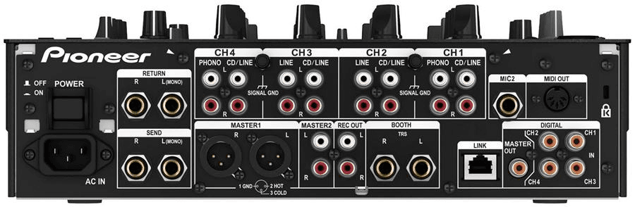 Achterkant van de Pioneer DJM-900NXS met MASTER OUT en BOOTH OUT